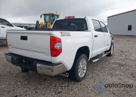2018 Toyota Tundra Sr5 5.7L V8 z USA, uszkodzony, nr VIN 5TFDW5F12JX735228